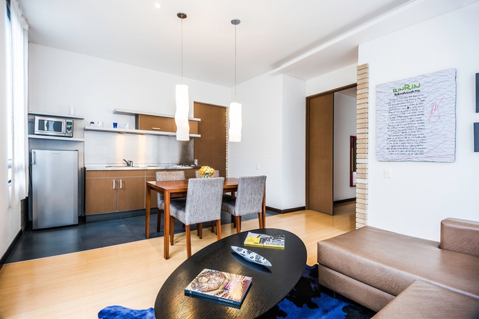 Imagen de los interiores del Hotel Viaggio Nueve Trez Suites. Foto 12