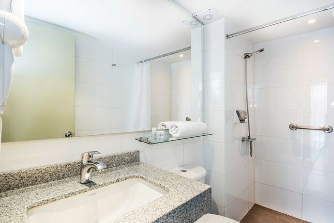 Imagen de la habitación del Hotel Viaggio Studios. Foto 11