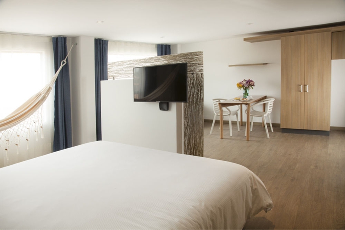 Imagen de la habitación del Hotel Viaggio Teleport Suites. Foto 4