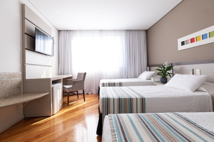 Imagen de la habitación del Hotel Viale Cataratas. Foto 4