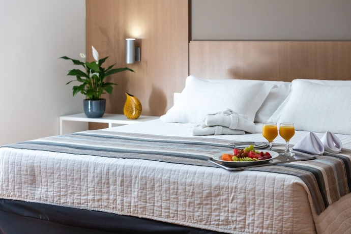 Imagen de la habitación del Hotel Viale Cataratas. Foto 15