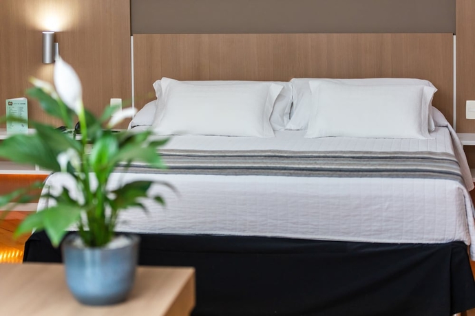 Imagen de la habitación del Hotel Viale Cataratas. Foto 16