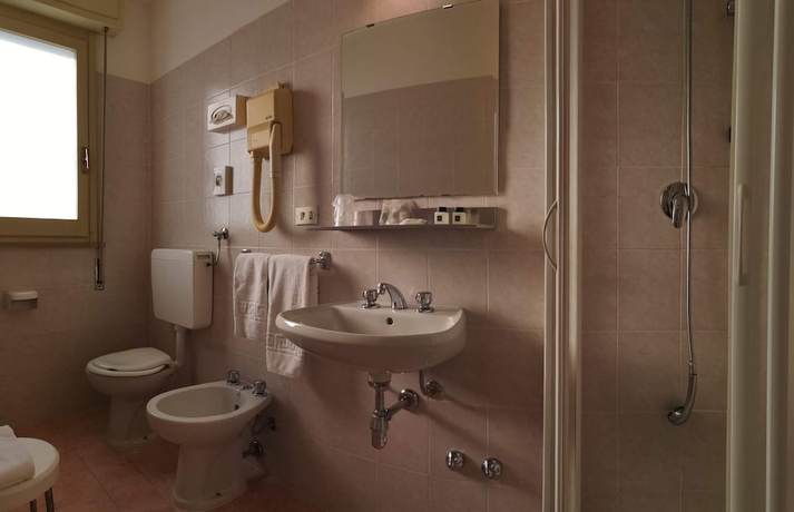 Imagen de la habitación del Hotel Viamare, Cervia. Foto 8