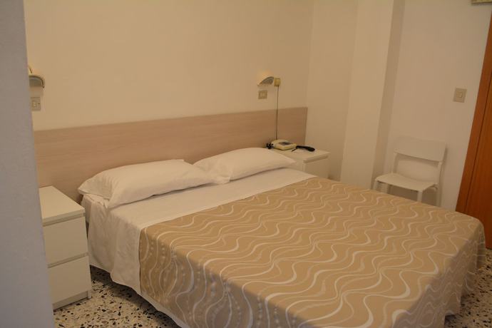 Imagen de la habitación del Hotel Viamare, Cervia. Foto 17