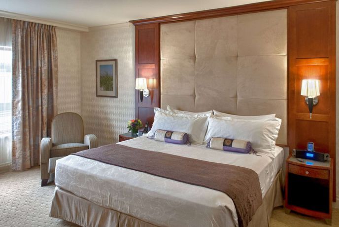 Imagen de la habitación del Hotel Viana Hotel and Spa, Trademark Collection by Wyndham. Foto 9