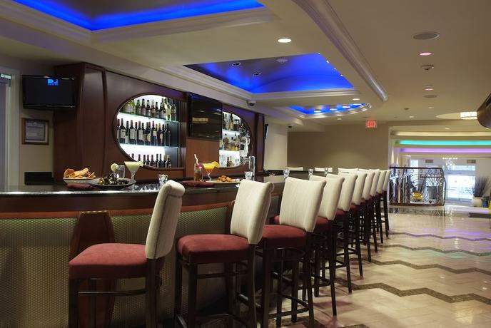 Imagen del bar/restaurante del Hotel Viana Hotel and Spa, Trademark Collection by Wyndham. Foto 8