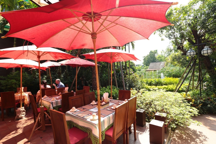 Imagen del bar/restaurante del Hotel Viang Thapae Resort. Foto 3