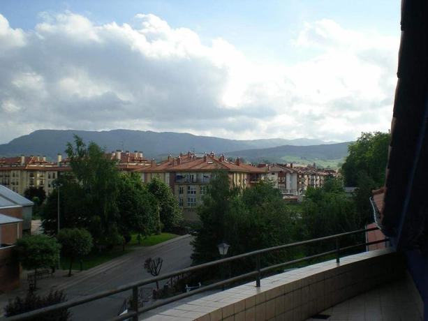 Imagen de los exteriores del Hotel Viar. Foto 18