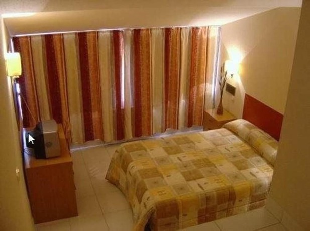 Imagen de la habitación del Hotel Viar. Foto 11