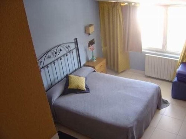 Imagen de la habitación del Hotel Viar. Foto 12