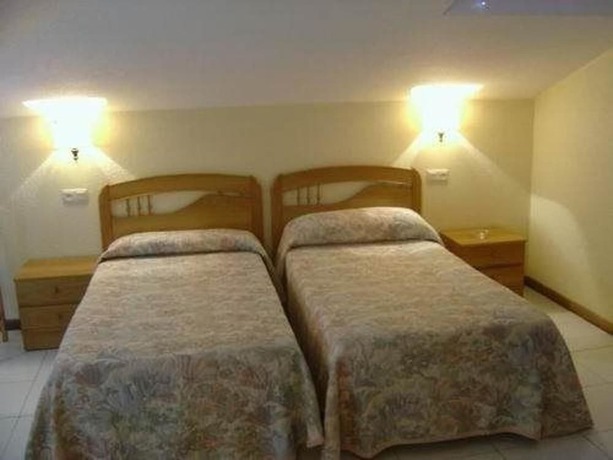 Imagen de la habitación del Hotel Viar. Foto 13