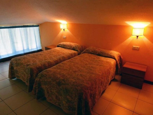 Imagen de la habitación del Hotel Viar. Foto 16