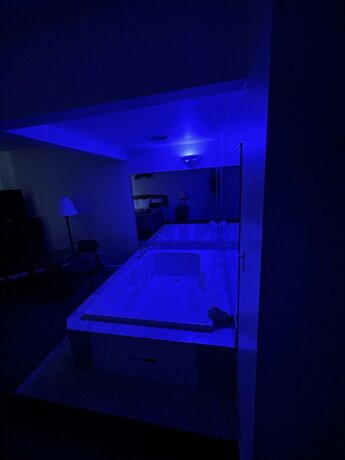 Imagen general del Hotel Vibe Inn - Whirlpool Suites. Foto 15