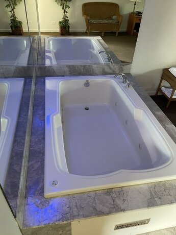 Imagen de la habitación del Hotel Vibe Inn - Whirlpool Suites. Foto 19