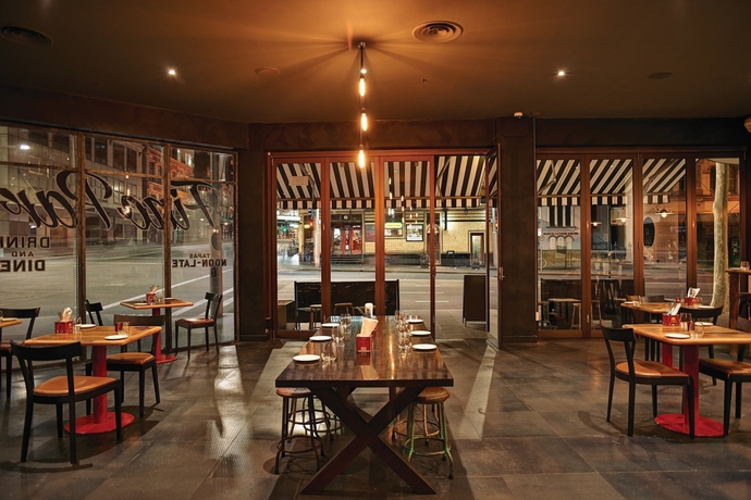 Imagen del bar/restaurante del Hotel Vibe Sydney. Foto 3