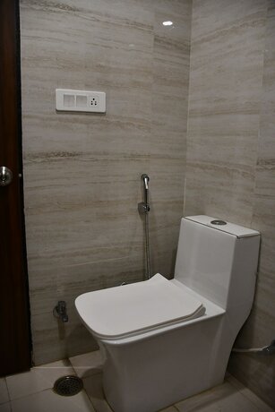Imagen de la habitación del Hotel Vibharaj Palace. Foto 19