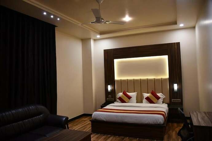Imagen de la habitación del Hotel Vibharaj Palace. Foto 20