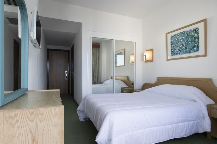 Imagen de la habitación del Hotel Vibra Beverly Playa. Foto 8