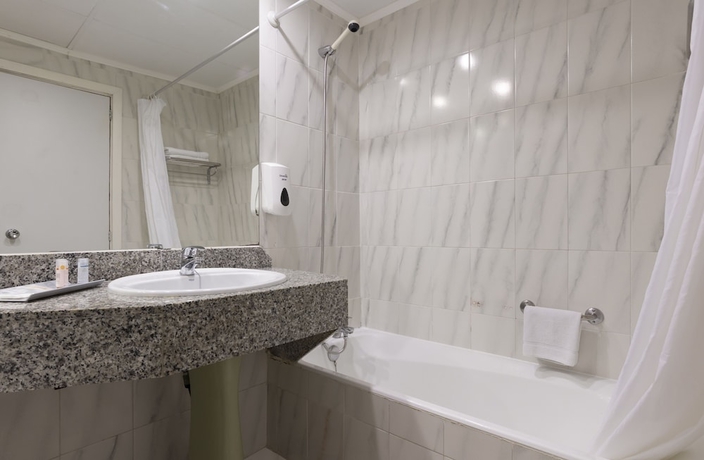 Imagen de la habitación del Hotel Vibra Beverly Playa. Foto 10