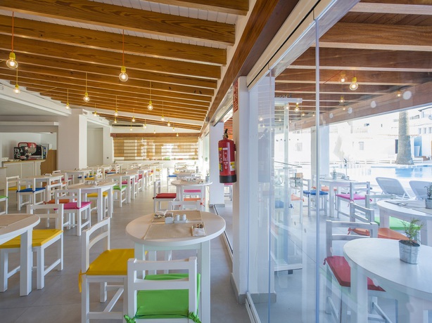 Imagen del bar/restaurante del Hotel Vibra Bossa Flow - Adults Only. Foto 22