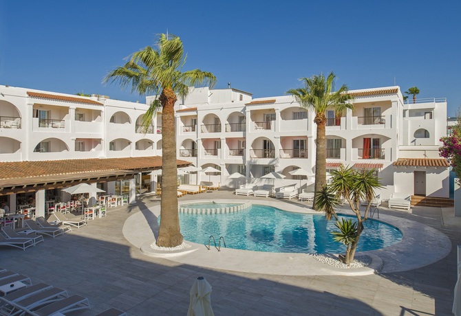 Imagen de la piscina del Hotel Vibra Bossa Flow - Adults Only. Foto 31