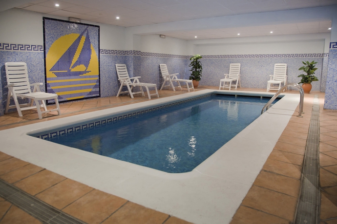 Imagen de la piscina del Hotel Vibra Maritimo. Foto 16