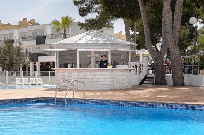 Imagen de la piscina del Hotel Vibra Riviera. Foto 17