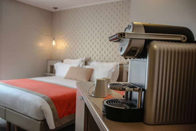 Imagen de la habitación del Hotel Vic Eiffel. Foto 5