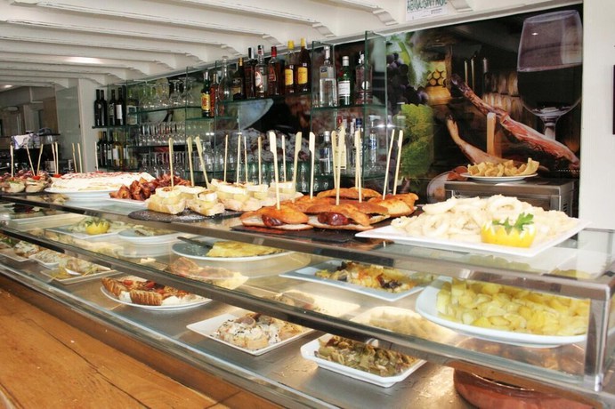 Imagen del bar/restaurante del Hotel Viccar. Foto 6
