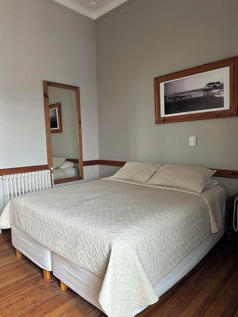 Imagen de la habitación del Hotel Vicente Lopez. Foto 9
