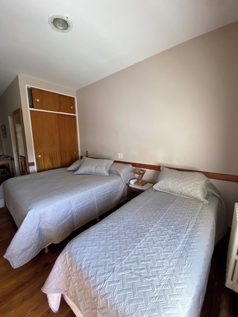 Imagen de la habitación del Hotel Vicente Lopez. Foto 10