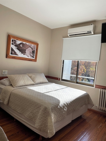 Imagen de la habitación del Hotel Vicente Lopez. Foto 11