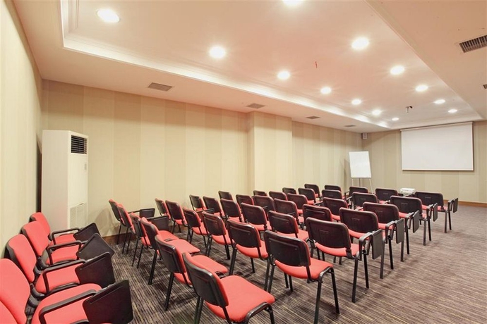 Imagen de los interiores del Hotel Vicenza. Foto 10