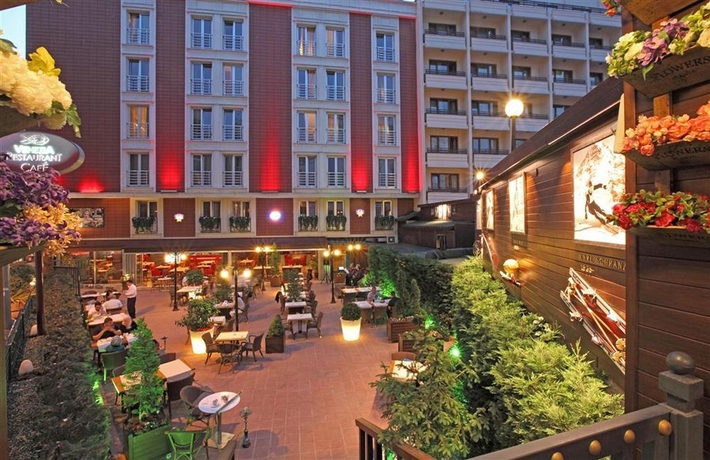 Imagen del bar/restaurante del Hotel Vicenza, Laleli. Foto 3