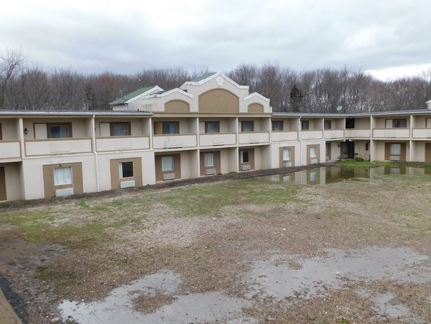 Imagen de los exteriores del Hotel Vicenza, South Brunswick. Foto 11