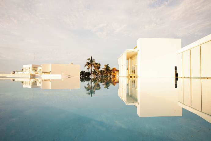 Imagen de la piscina del Hotel Viceroy Residences Los Cabos. Foto 11
