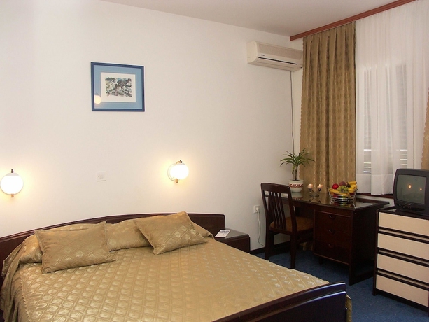 Imagen de la habitación del Hotel Vicko. Foto 7