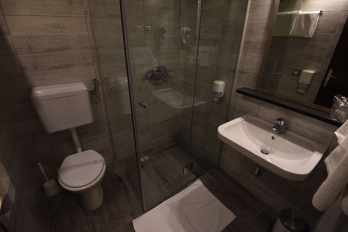 Imagen de la habitación del Hotel Vicko. Foto 18