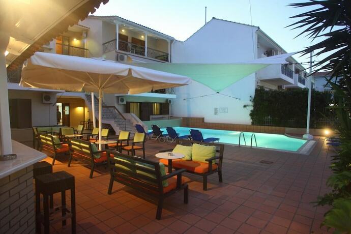 Imagen general del Hotel Vicky Apartments. Foto 11