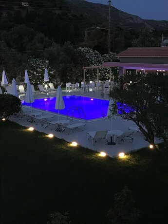Imagen general del Hotel Vicky\'s Garden. Foto 9