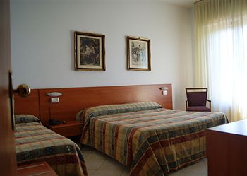 Imagen de la habitación del Hotel Vico Alto. Foto 5
