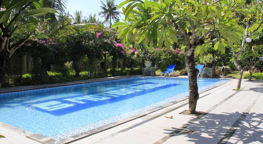 Imagen de la piscina del Hotel Vico, Nusa Dua. Foto 20
