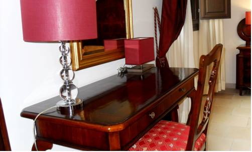 Imagen de la habitación del Hotel Vico Regio. Foto 16