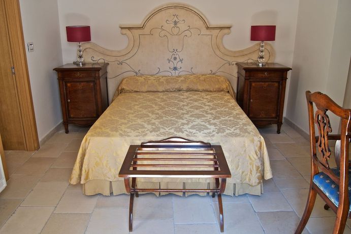 Imagen de la habitación del Hotel VicoRegio. Foto 8