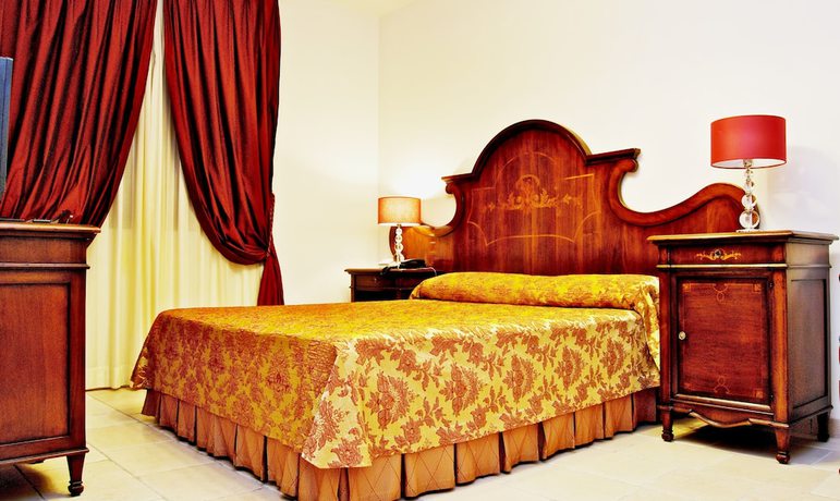 Imagen de la habitación del Hotel VicoRegio. Foto 16