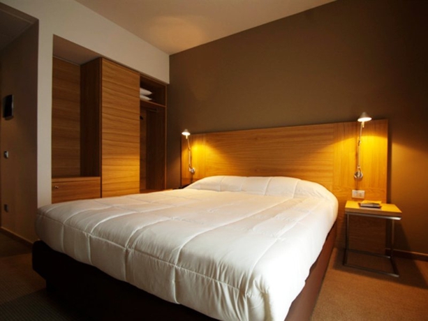 Imagen general del Hotel Victor, Bari. Foto 2