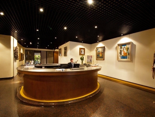 Imagen general del Hotel Victor, Bari. Foto 4