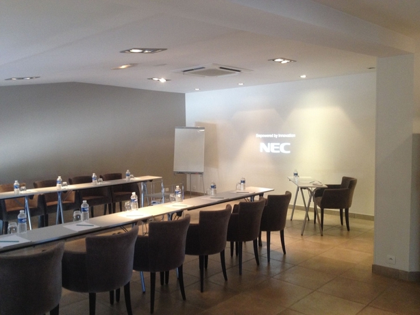 Imagen de los interiores del Hotel Victor, CABRIES. Foto 17