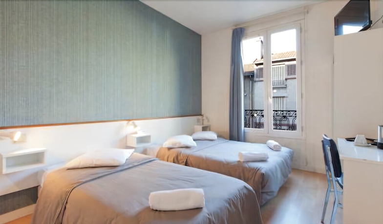 Imagen de la habitación del Hotel Victor Hugo, CLAMART. Foto 14