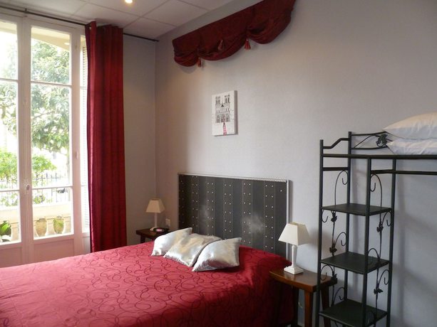 Imagen de la habitación del Hotel Victor Hugo, Niza Centro. Foto 5